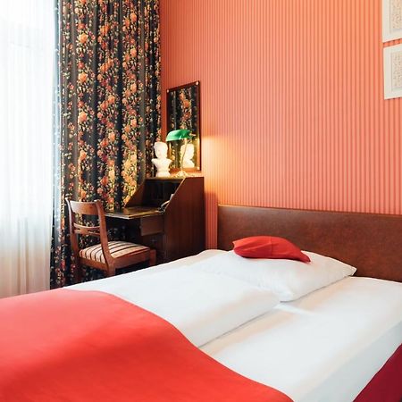 Das Kleine Hotel In Ruhiger Stadtlage Wiesbaden Dış mekan fotoğraf