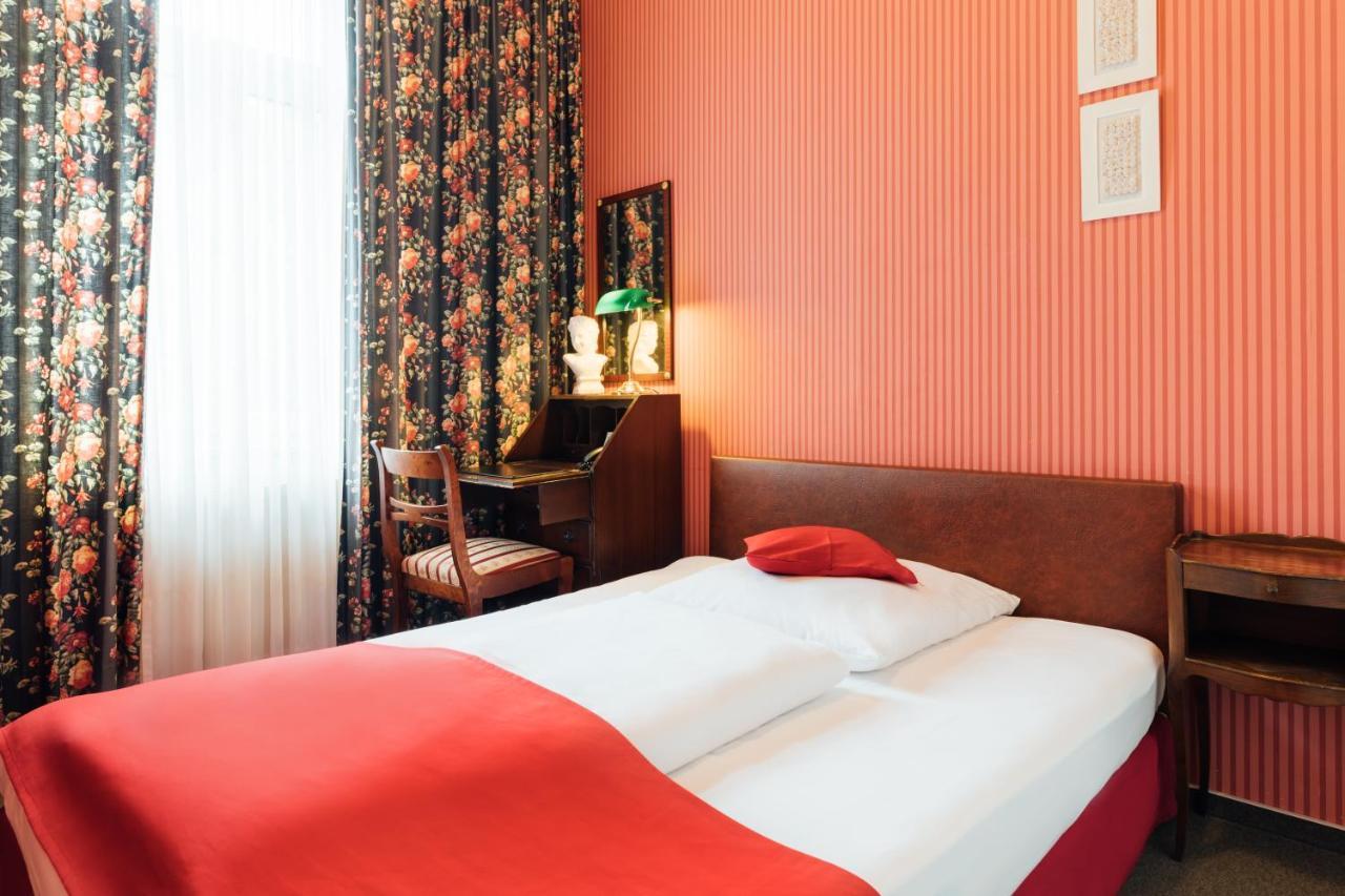 Das Kleine Hotel In Ruhiger Stadtlage Wiesbaden Dış mekan fotoğraf